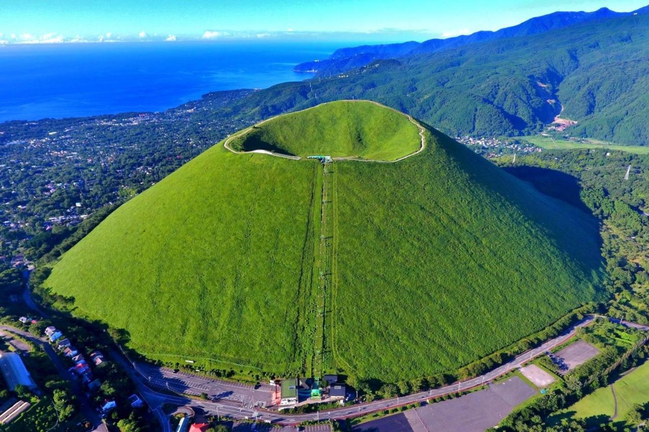 Futo 伊豆高原 温泉付別荘 Isana Mountain Villa מראה חיצוני תמונה