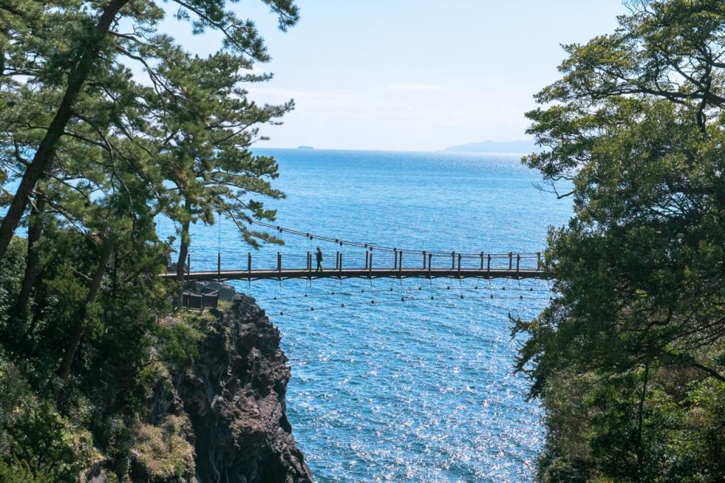 Futo 伊豆高原 温泉付別荘 Isana Mountain Villa מראה חיצוני תמונה